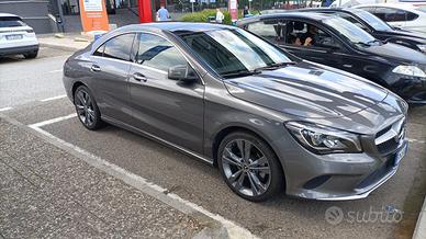 MERCEDES CLA Automatic Business 200d