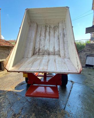 Rimorchio vasca per uva 40 quintali