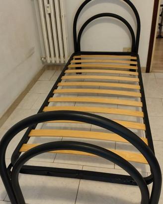 Letto singolo con materasso