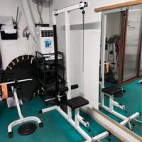 Lat machine e pulley