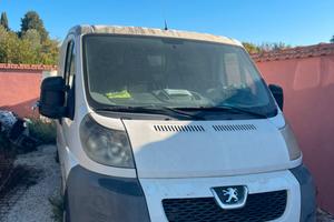 Peugeot boxer con motore fuso