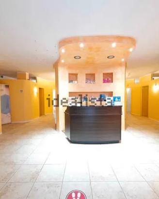 Locale commerciale Valmir