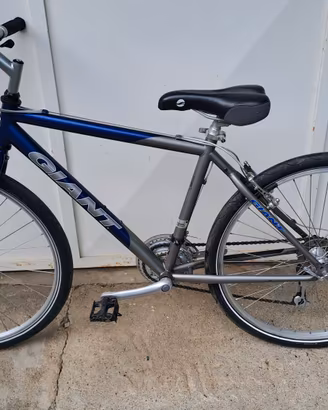 Bici GIANT sfruttata pochissimo 