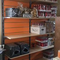 Scaffali per negozio