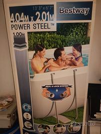 piscina esterna Bestway e pulitore fondo a batteri