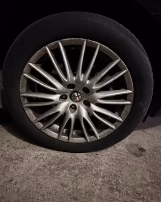 Cerchi e gomme 17 alfa romeo