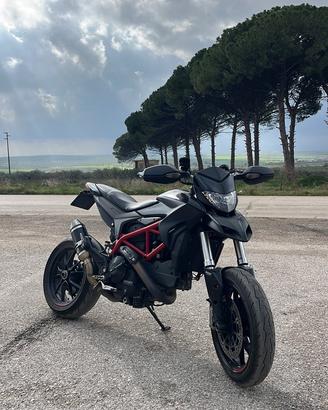 Ducati hypermotard 821