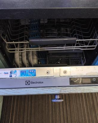 lavastoviglie Electrolux 