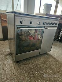cucina a gas con forno