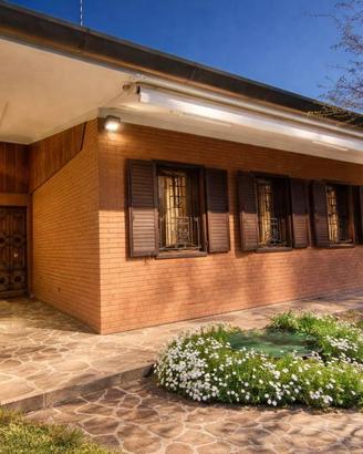 Villa singola immersa nel verde