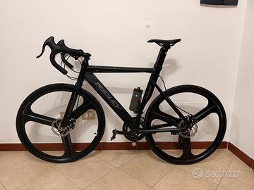 Bici da corsa in alluminio