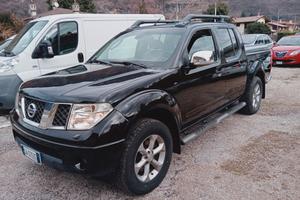 Nissan Navara 2.5 dCi 4 porte Double Cab SE