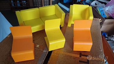 Mobili Barbie degli anni '70 sedie e d