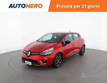 RENAULT Clio AZ07130