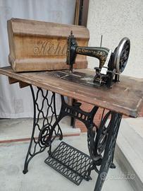 Rara macchina da cucire Kohler completa di cover