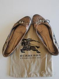 Scarpe Burberry modello ballerine