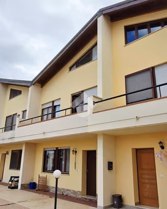 VILLA A SCHIERA A SASSARI