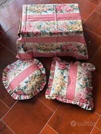 SET CUSCINI CON TOVAGLIETTA