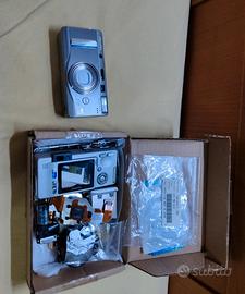 Fujifilm Fine Pix F700 + Kit ricambio Sensore CCD 