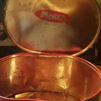 scatola antica in metallo e due mini scanzie da cu