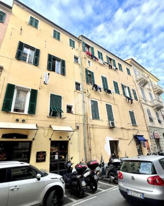 MONOLOCALE A IMPERIA