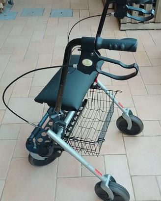 Deambulatore Girello richiudibile per anziani