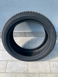 Pneumatico Pirelli M+S 225/45 R19
