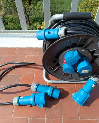 Avvolgicavo CEE professionale 3 poli 25 m Mennekes