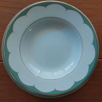 Servizio di piatti in porcellana 