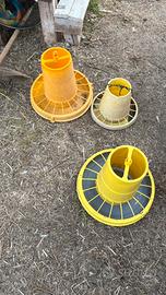 Mangiatoie per galline