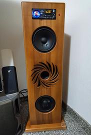 Casse audio Bluetooth a torre in legno di frassino