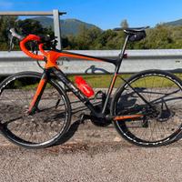 🚴 Giant Defy Advanced 2 – Bici da Corsa in Carbon