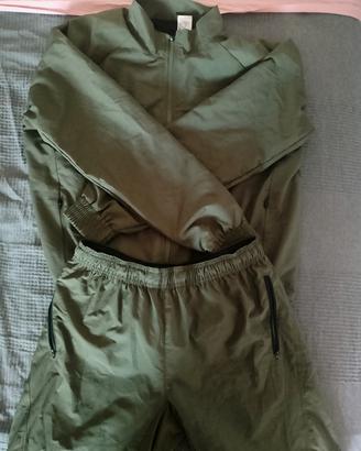 Tuta sportiva verde militare 