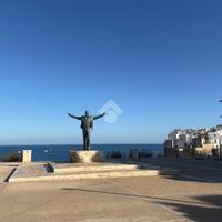 3 LOCALI A POLIGNANO A MARE