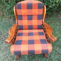 Poltrona relax struttura in legno con cuscini