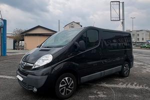 OPEL VIVARO 2011