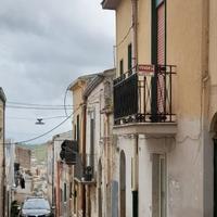 Casa singola su due piani con n4 stanze di mq120