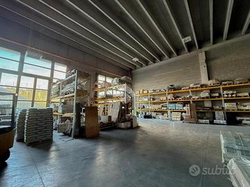 CAPANNONE A PALAZZOLO SULL'OGLIO