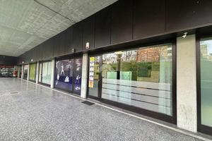 NEGOZIO A VENARIA REALE