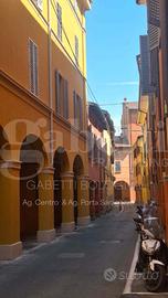 Via BROCCAINDOSSO - BOLOGNA - TRILOCALE