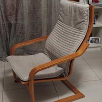 sedia con poggiapiedi 