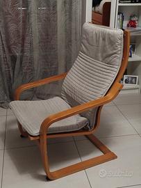 sedia con poggiapiedi 