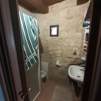 Fano, bilocale con giardino