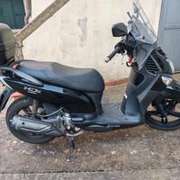 Scooter Sym HD2 200