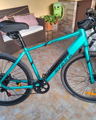 bicicletta con pedalata assistita Avaka R3