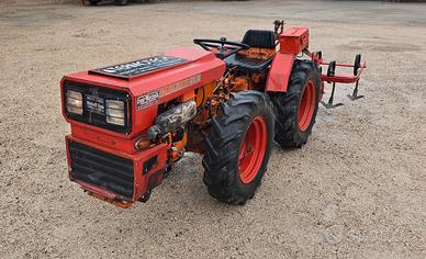 Trattore Valpadana 33cv con vibrocult 1,40cm