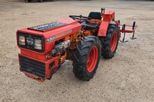 Trattore Valpadana 330 DT con vibrocult 1,40cm