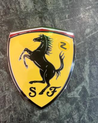 Stemma laterale ferrari