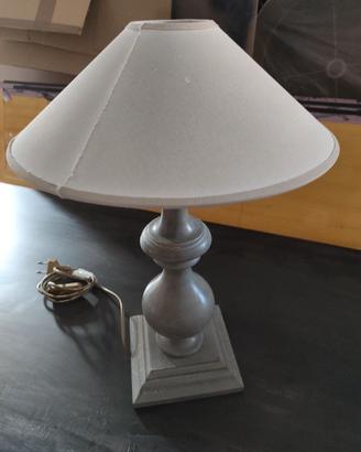 Lampada da tavolo shabby 