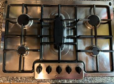 Piano cottura a gas 5 fuochi